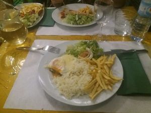 Hambúrguer ovo lacto vegetariana at Fonte da Pipa in Almada