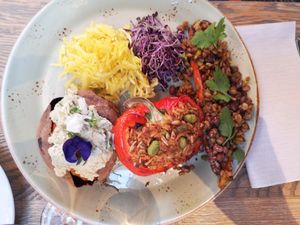 Oven bordje at Mykene in Leuven