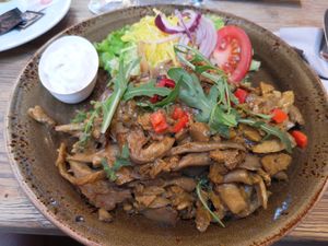 pita schotel, oesterzwam en seitan at Mykene in Leuven