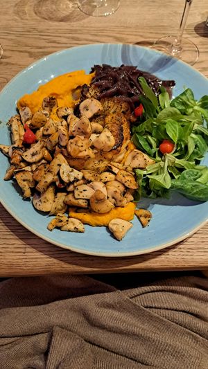 Bloomkool steak at Mykene in Leuven