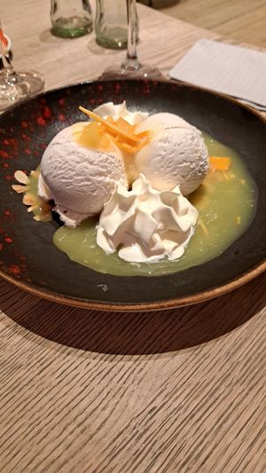 Vegan almond ice-cream at Mykene in Leuven