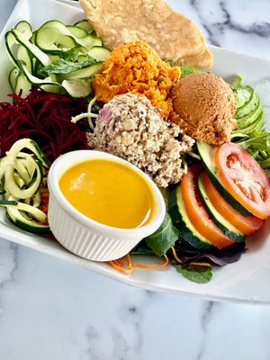 Organic SIE (Stuff I Eat ) Salad  at Stuff I Eat in Inglewood