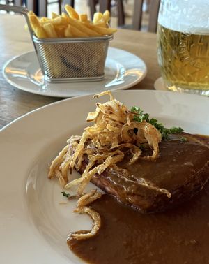 Veganer Leberkäs  at Bayreuther Brauhaus an der Hauptwache in Frankfurt