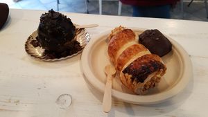 Various cakes at 'O Grin in Naples