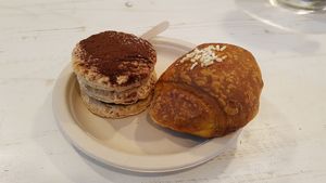 Mille-feuilles and cornetto at 'O Grin in Naples