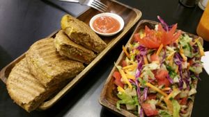 Deal at Tevaleh - Raw in Kfar Saba