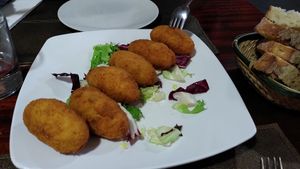 Croquetas de shi-take at Shangri-La in Ourense