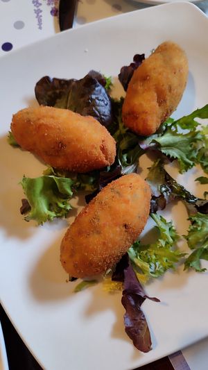 Croquetas espinacas at Shangri-La in Ourense
