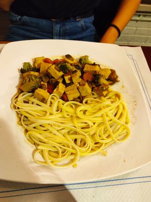 Tofu al curry at Shangri-La in Ourense