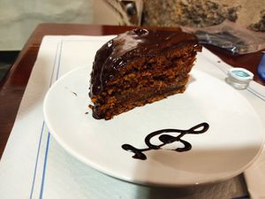 Tarta Sacher at Shangri-La in Ourense