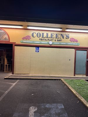 Outsidee  at Colleen's at The Cannery in Haiku