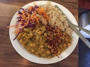 $10 ‘budget’ plate - primarily chickpeas, a few shreds of cardboard-like ‘salad at Mantra Lounge in Carlton
