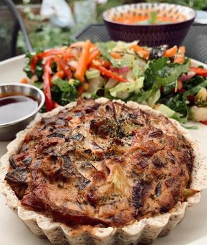 Quiche de Cebolla Morada, Brócoli y Tomate deshidratado at Casa Macro in Monterrey