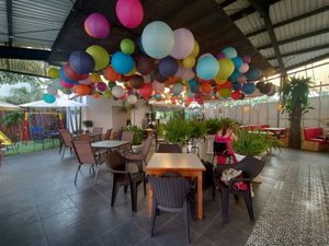 Pretty outdoor seating at Primavera in Guatemala City