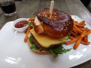 Beagle burger at Elle n' Belle in Zurich