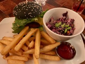 Manson Burger with Cheeze - delicious at Elle n' Belle in Zurich