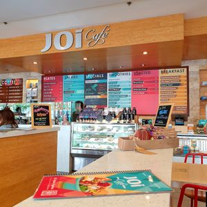  at JOi Café in Westlake Village