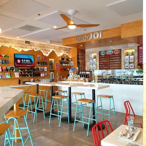  at JOi Café in Westlake Village