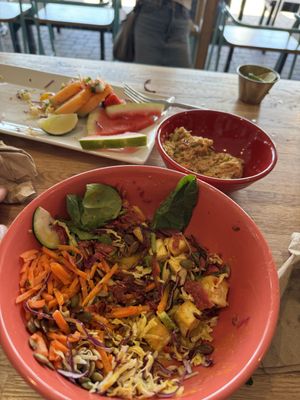 Macro Salad and Taco 🌮 Taco w/jackfruit!  at JOi Café in Westlake Village