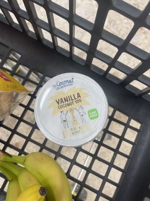 Coconut yogurt  at Kronan in Selfoss