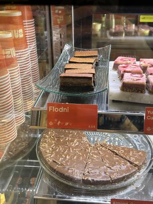 Flodni 5,50€  at SALZI in Wien