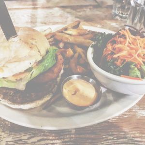 Get the friess at MeeT on Main in Vancouver