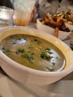 Broccoli Curry Soup special #Veganuary at MeeT on Main in Vancouver