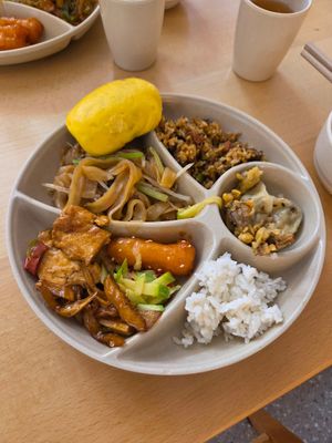 Many vegan options at Sumanxiang (素满香·Vegan食养自助)  in Shanghai