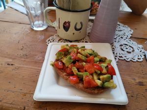 Friselle avocado at Micro in Cisternino