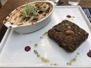 Kibe vegano y gratinado de caju  at Le Manjue Bistro Organique in Sao Paulo