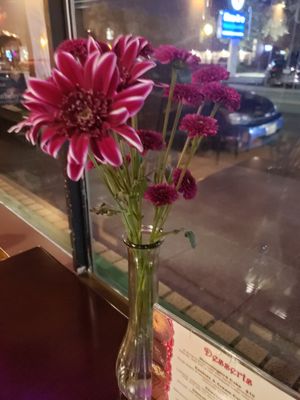 Real flowers table decor. at Viva in Tacoma