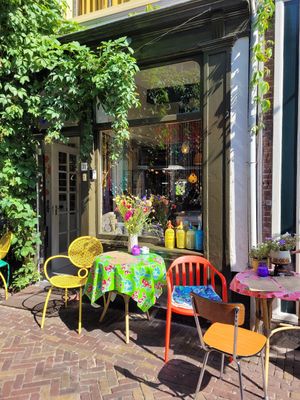 Bunt, farbenfroh und einladend im Aussenbereich at Soepp in Alkmaar