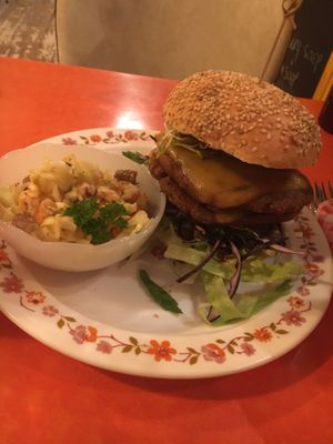 Vegan cheese burger at Soepp in Alkmaar
