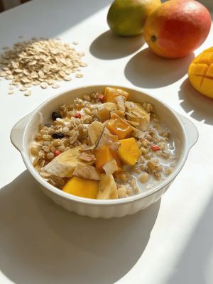 Overnight Oats Energy Bowl
Creamy overnight oats topped with fresh fruit, granola and seeds for a wholesome, energizing breakfast. at La Miette Bakery & Bistro in Ninh Binh