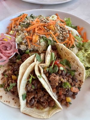 Vegan taco mealt  at Silver Diner in Dale City