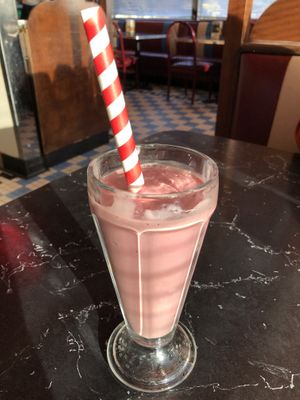 Hibiscus mango milkshake at Silver Diner in Dale City