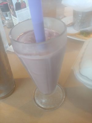 Hibiscus Mango Soy shake at Silver Diner in Waldorf