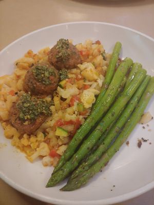 Beyond Meatballs mac n cheese at Silver Diner in Waldorf