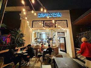 Zpizza West Hollywood at zpizza - Beachmont Plaza in Huntington Beach