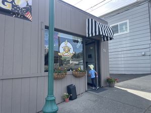 The front  at Mama Crino's Italian Ice in Brookings