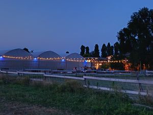 Panoramica dei tavoli all'aperto at Gasía Agricicchetteria in Veneto