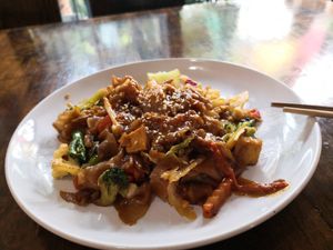 炒寬河粉。 at May Kaidee Chiang Mai in Chiang Mai