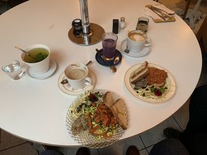 Nomnomnom! at Cafe Valentin in Berlin