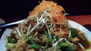 vegan noodle dish at Amazing Thailand in Minneapolis