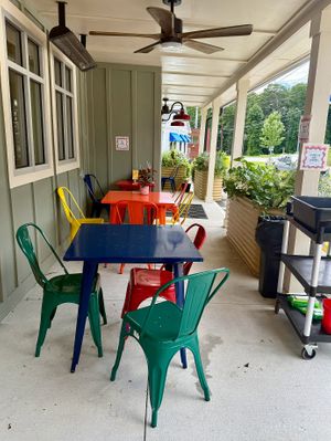 Outdoor Seating at Souper Jenny Chamblee in Chamblee