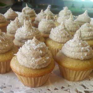 vanilla cupcakes with cashew- date frosting at The Youthful Vegan in St James