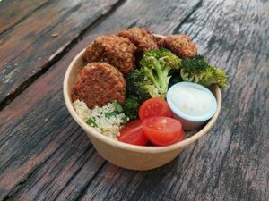 Vegan bowl at Something Els in Kobarid