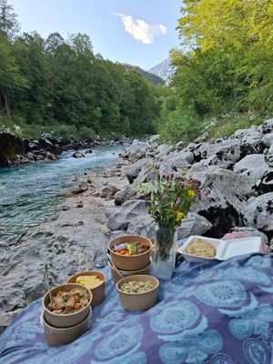 picnic at the Soča with Something Els´ takeaway at Something Els in Kobarid