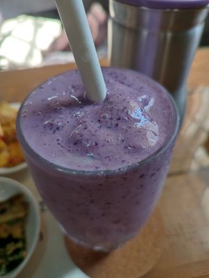 Blueberry smoothie #Veganuary at Dajeon Cafe in Busan