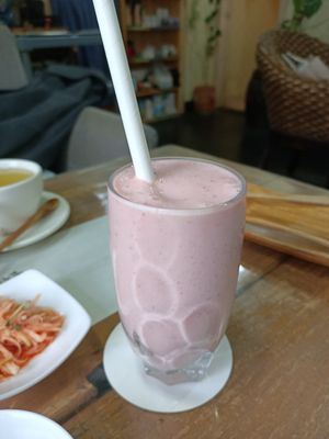 Strawberry smoothie at Dajeon Cafe in Busan